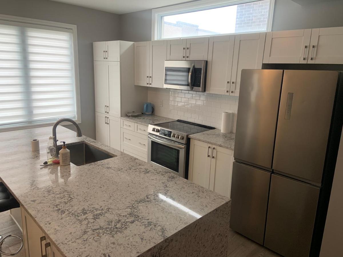 Wateridge Luxury Condos Отава Екстериор снимка