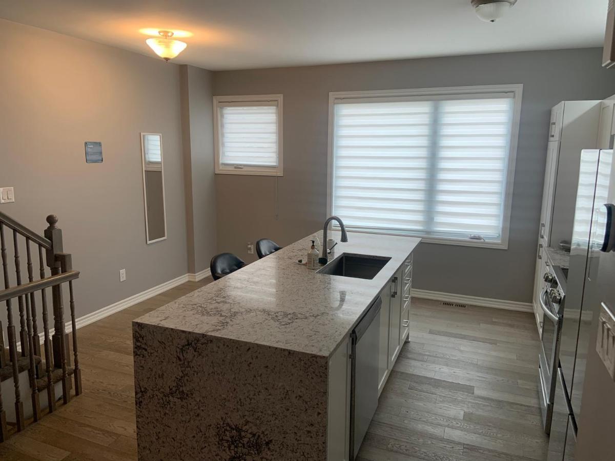 Wateridge Luxury Condos Отава Екстериор снимка
