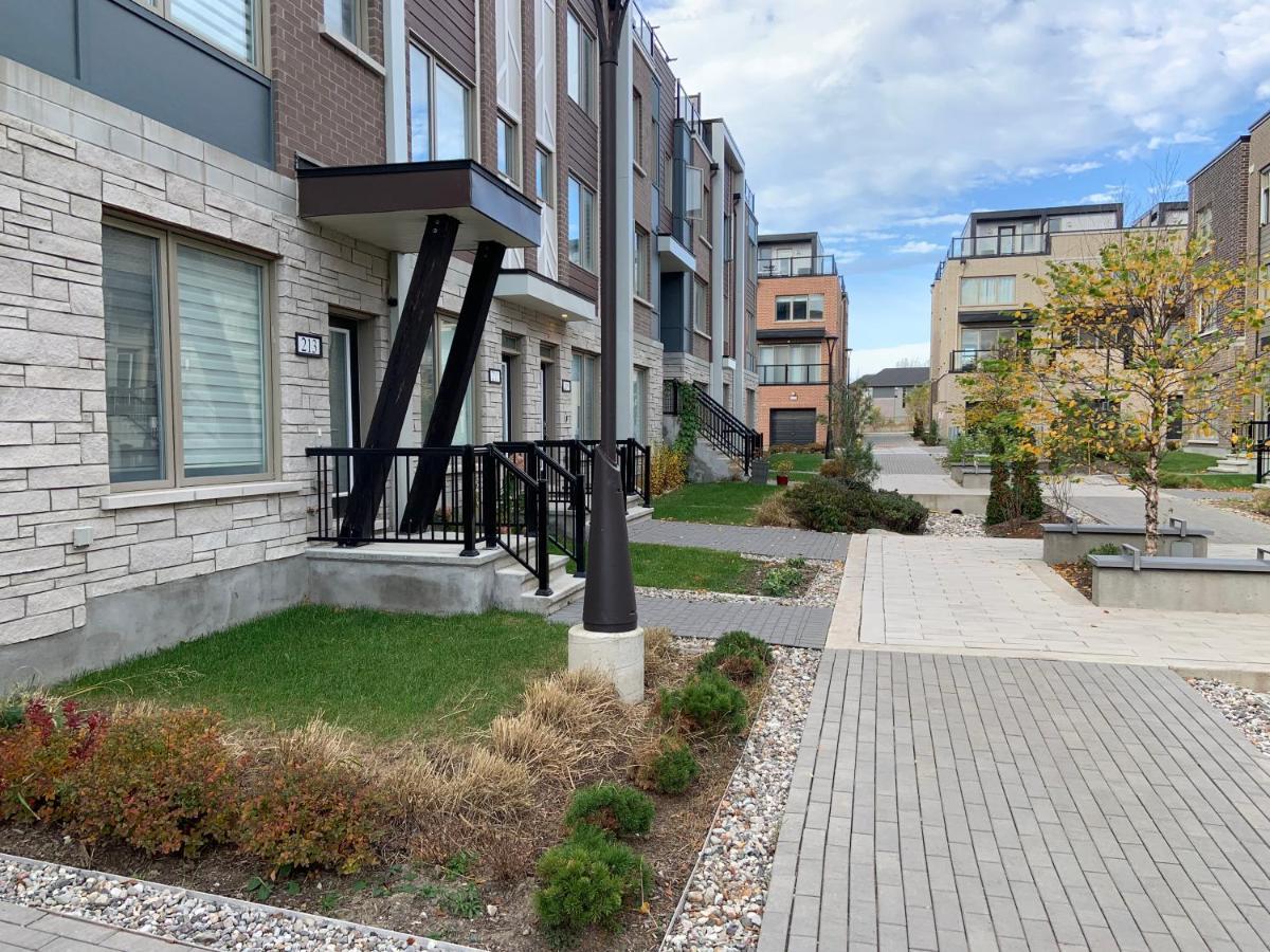 Wateridge Luxury Condos Отава Екстериор снимка