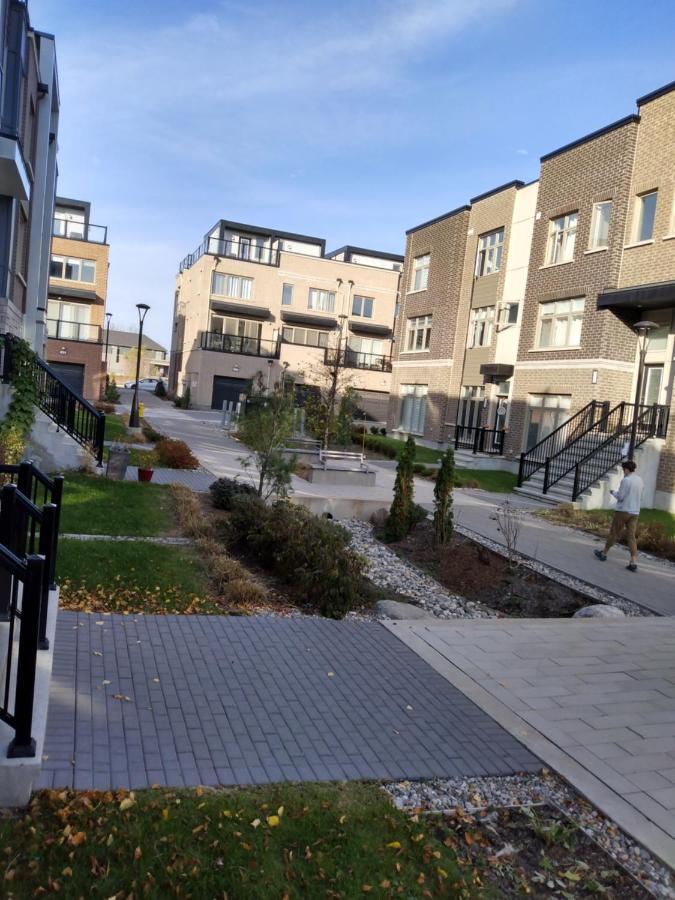 Wateridge Luxury Condos Отава Екстериор снимка